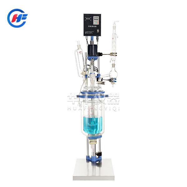 玻璃反應釜主要利用其雙層玻璃特性,可放置反應材料